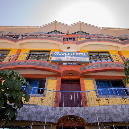 Grande Hotel Isiolo Экстерьер фото