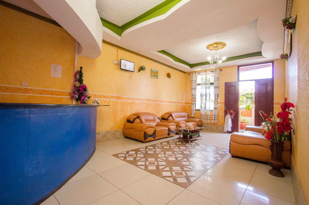 Grande Hotel Isiolo Экстерьер фото