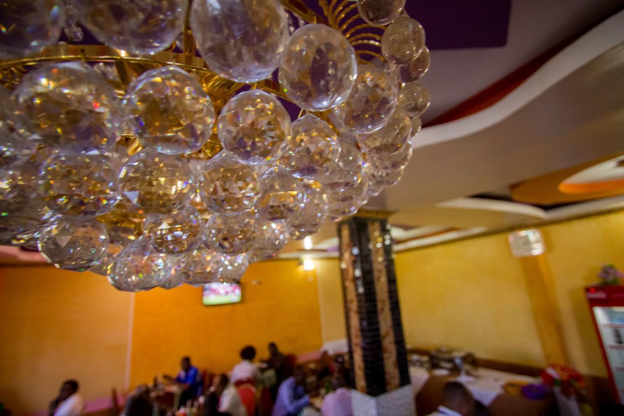 Grande Hotel Isiolo Экстерьер фото