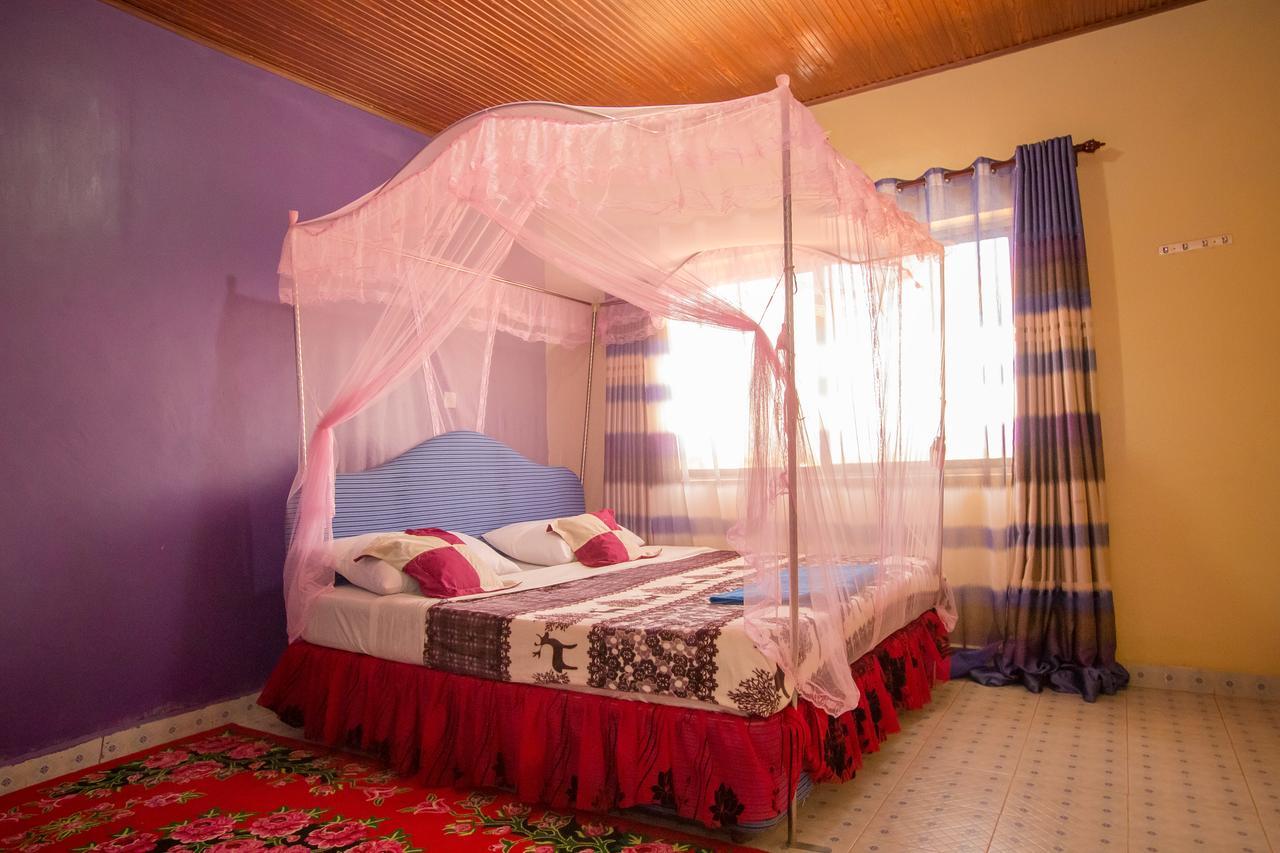 Grande Hotel Isiolo Экстерьер фото