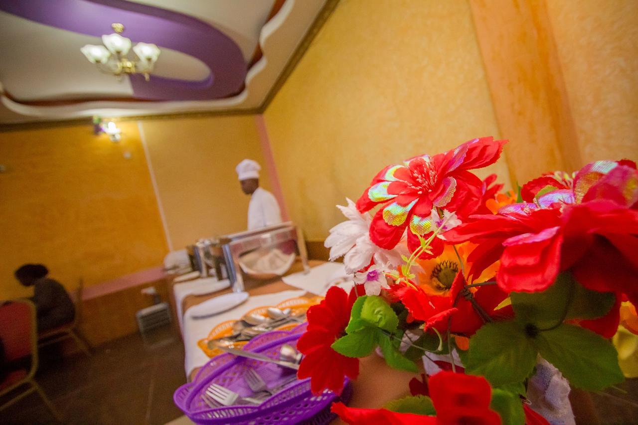 Grande Hotel Isiolo Экстерьер фото