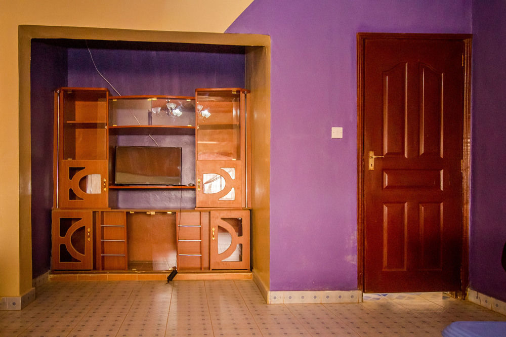 Grande Hotel Isiolo Экстерьер фото