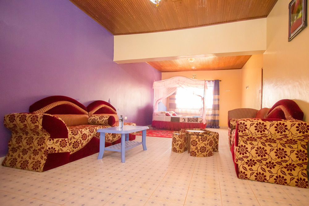 Grande Hotel Isiolo Экстерьер фото